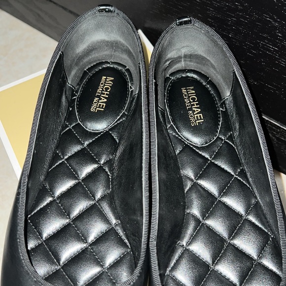 MICHAEL MICHAEL KORS
Alice Leather Ballet Flat - Picture 5 of 9